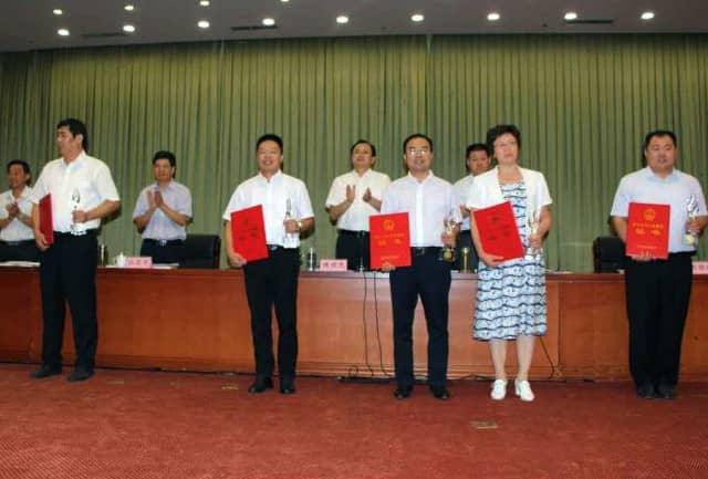 天意機(jī)械榮獲“第五屆濟(jì)寧市市長質(zhì)量獎提名獎